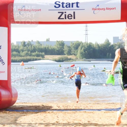 01.09.2024 - 17. Tribühne Triathlon Luisa Fischer http://msf.ph/oto/6922046 01.09.2024 09:29:11 Schwimmen 94, 111, 134, 135 meine-sportfotos.de