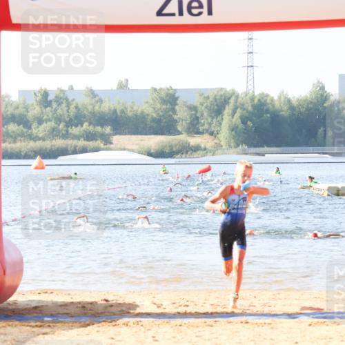 01.09.2024 - 17. Tribühne Triathlon Luisa Fischer http://msf.ph/oto/6922049 01.09.2024 09:29:12 Schwimmen 94, 111, 134, 135 meine-sportfotos.de