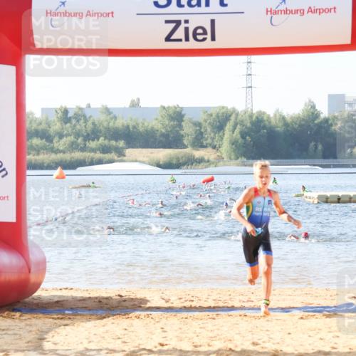01.09.2024 - 17. Tribühne Triathlon Luisa Fischer http://msf.ph/oto/6922054 01.09.2024 09:29:13 Schwimmen 94, 111, 134, 135 meine-sportfotos.de