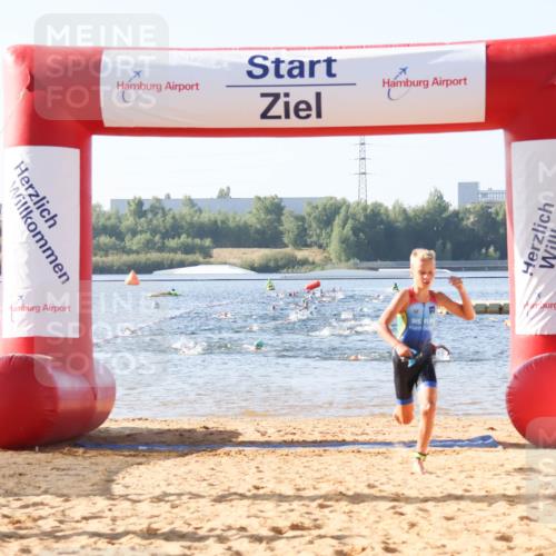 01.09.2024 - 17. Tribühne Triathlon Luisa Fischer http://msf.ph/oto/6922058 01.09.2024 09:29:13 Schwimmen 94, 111, 134, 135 meine-sportfotos.de