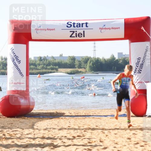 01.09.2024 - 17. Tribühne Triathlon Luisa Fischer http://msf.ph/oto/6922062 01.09.2024 09:29:14 Schwimmen 94, 111, 135 meine-sportfotos.de
