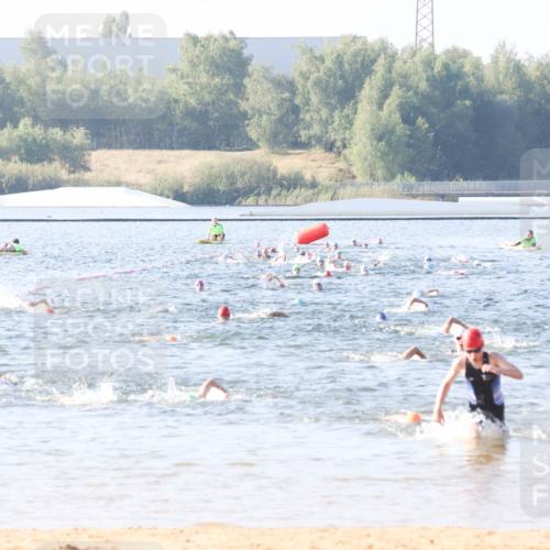 01.09.2024 - 17. Tribühne Triathlon Luisa Fischer http://msf.ph/oto/6922070 01.09.2024 09:29:19 Schwimmen 94, 114, 135 meine-sportfotos.de