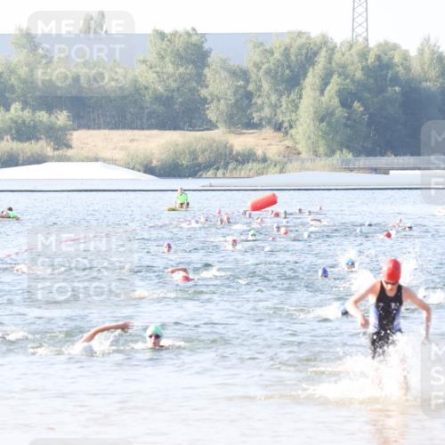 01.09.2024 - 17. Tribühne Triathlon Luisa Fischer http://msf.ph/oto/6922075 01.09.2024 09:29:20 Schwimmen 114, 135 meine-sportfotos.de