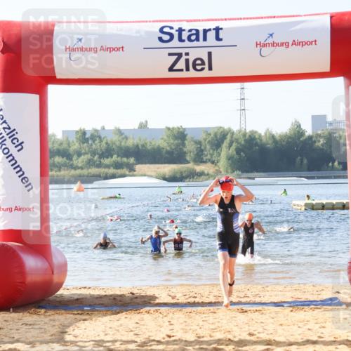 01.09.2024 - 17. Tribühne Triathlon Luisa Fischer http://msf.ph/oto/6922099 01.09.2024 09:29:24 Schwimmen 71, 89, 114, 131 meine-sportfotos.de