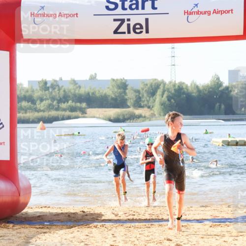 01.09.2024 - 17. Tribühne Triathlon Luisa Fischer http://msf.ph/oto/6922134 01.09.2024 09:29:29 Schwimmen 71, 89, 114, 119, 131 meine-sportfotos.de