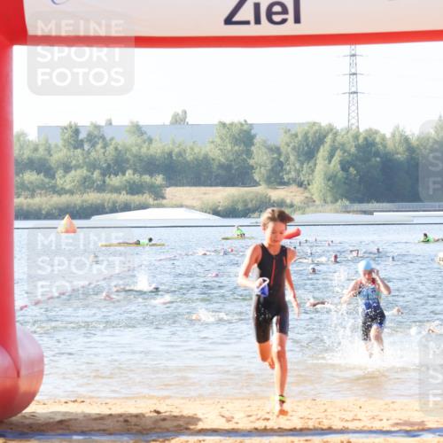 01.09.2024 - 17. Tribühne Triathlon Luisa Fischer http://msf.ph/oto/6922153 01.09.2024 09:29:34 Schwimmen 71, 89, 114, 119, 131, 132 meine-sportfotos.de