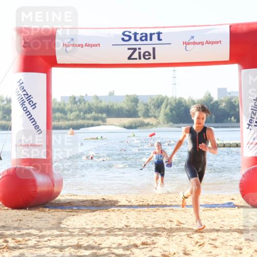 01.09.2024 - 17. Tribühne Triathlon Luisa Fischer http://msf.ph/oto/6922166 01.09.2024 09:29:36 Schwimmen 67, 71, 89, 119, 131, 132 meine-sportfotos.de