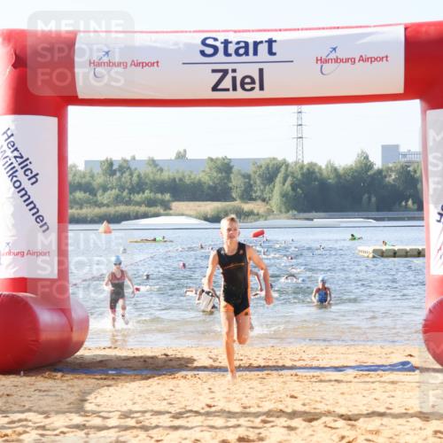01.09.2024 - 17. Tribühne Triathlon Luisa Fischer http://msf.ph/oto/6922217 01.09.2024 09:29:44 Schwimmen 67, 90, 119, 130, 132, 133 meine-sportfotos.de