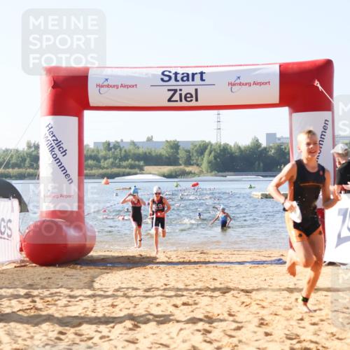 01.09.2024 - 17. Tribühne Triathlon Luisa Fischer http://msf.ph/oto/6922228 01.09.2024 09:29:46 Schwimmen 67, 90, 106, 130, 132, 133 meine-sportfotos.de
