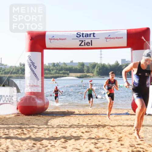 01.09.2024 - 17. Tribühne Triathlon Luisa Fischer http://msf.ph/oto/6922306 01.09.2024 09:29:59 Schwimmen 62, 66, 84, 90, 106, 110, 125 meine-sportfotos.de