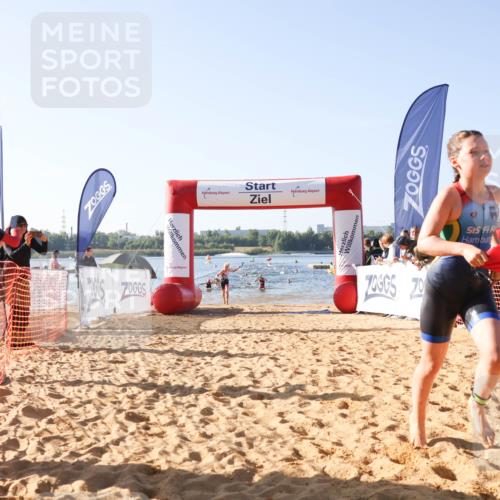 01.09.2024 - 17. Tribühne Triathlon Luisa Fischer http://msf.ph/oto/6922340 01.09.2024 09:30:07 Schwimmen 62, 65, 66, 79, 84, 110, 125 meine-sportfotos.de