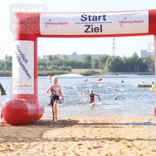 01.09.2024 - 17. Tribühne Triathlon Luisa Fischer http://msf.ph/oto/6922342 01.09.2024 09:30:09 Schwimmen 62, 65, 68, 79, 84, 103, 125 meine-sportfotos.de