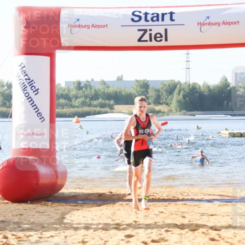 01.09.2024 - 17. Tribühne Triathlon Luisa Fischer http://msf.ph/oto/6922360 01.09.2024 09:30:15 Schwimmen 65, 68, 79, 103, 112 meine-sportfotos.de