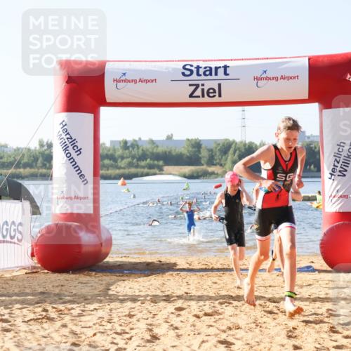 01.09.2024 - 17. Tribühne Triathlon Luisa Fischer http://msf.ph/oto/6922363 01.09.2024 09:30:17 Schwimmen 65, 68, 79, 96, 103, 112 meine-sportfotos.de