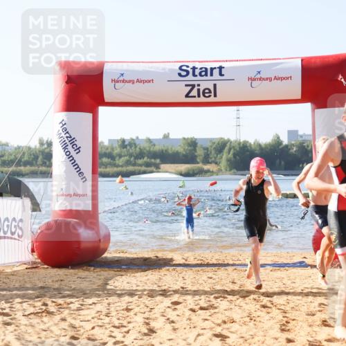 01.09.2024 - 17. Tribühne Triathlon Luisa Fischer http://msf.ph/oto/6922365 01.09.2024 09:30:17 Schwimmen 65, 68, 79, 96, 103, 112 meine-sportfotos.de