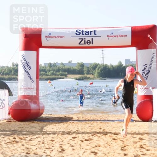 01.09.2024 - 17. Tribühne Triathlon Luisa Fischer http://msf.ph/oto/6922367 01.09.2024 09:30:18 Schwimmen 65, 68, 79, 96, 103, 112 meine-sportfotos.de