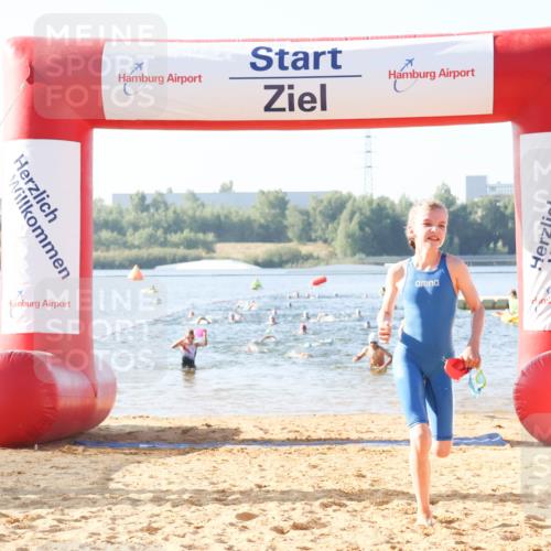 01.09.2024 - 17. Tribühne Triathlon Luisa Fischer http://msf.ph/oto/6922384 01.09.2024 09:30:23 Schwimmen 63, 65, 68, 96, 103, 112, 127 meine-sportfotos.de