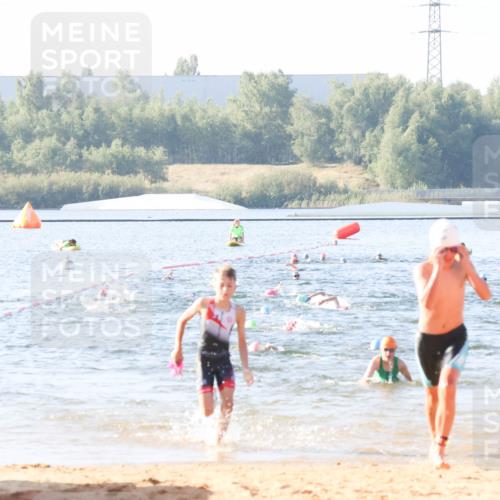 01.09.2024 - 17. Tribühne Triathlon Luisa Fischer http://msf.ph/oto/6922404 01.09.2024 09:30:28 Schwimmen 63, 96, 112, 127 meine-sportfotos.de