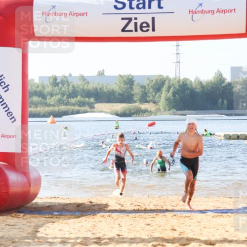 01.09.2024 - 17. Tribühne Triathlon Luisa Fischer http://msf.ph/oto/6922406 01.09.2024 09:30:29 Schwimmen 63, 96, 112, 124, 127 meine-sportfotos.de