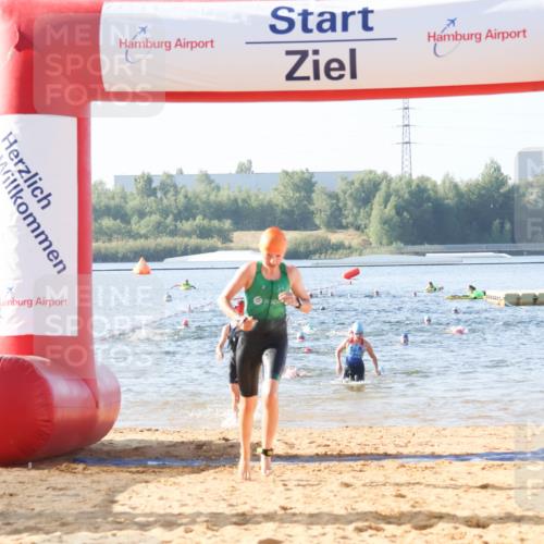 01.09.2024 - 17. Tribühne Triathlon Luisa Fischer http://msf.ph/oto/6922428 01.09.2024 09:30:38 Schwimmen 63, 83, 85, 99, 124, 127 meine-sportfotos.de