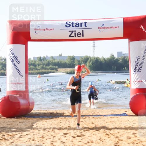 01.09.2024 - 17. Tribühne Triathlon Luisa Fischer http://msf.ph/oto/6922441 01.09.2024 09:30:42 Schwimmen 83, 85, 99, 100, 124 meine-sportfotos.de