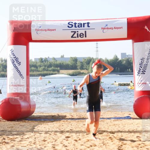 01.09.2024 - 17. Tribühne Triathlon Luisa Fischer http://msf.ph/oto/6922443 01.09.2024 09:30:42 Schwimmen 83, 85, 99, 100, 124 meine-sportfotos.de