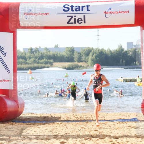 01.09.2024 - 17. Tribühne Triathlon Luisa Fischer http://msf.ph/oto/6922478 01.09.2024 09:30:55 Schwimmen 70, 83, 88, 92, 99, 100, 113, 136 meine-sportfotos.de
