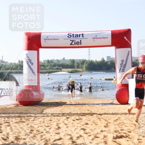 01.09.2024 - 17. Tribühne Triathlon Luisa Fischer http://msf.ph/oto/6922483 01.09.2024 09:30:57 Schwimmen 70, 81, 88, 92, 100, 113, 136 meine-sportfotos.de