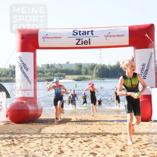 01.09.2024 - 17. Tribühne Triathlon Luisa Fischer http://msf.ph/oto/6922503 01.09.2024 09:31:02 Schwimmen 70, 75, 78, 81, 86, 88, 92, 104, 113, 128, 136 meine-sportfotos.de