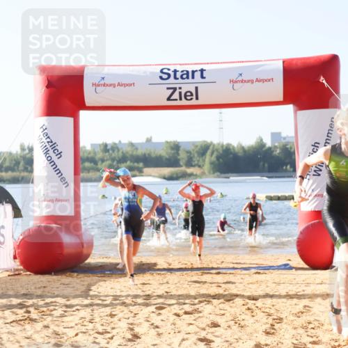01.09.2024 - 17. Tribühne Triathlon Luisa Fischer http://msf.ph/oto/6922505 01.09.2024 09:31:02 Schwimmen 70, 75, 78, 81, 86, 88, 92, 104, 113, 128, 136 meine-sportfotos.de