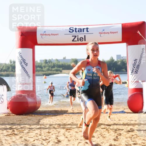 01.09.2024 - 17. Tribühne Triathlon Luisa Fischer http://msf.ph/oto/6922511 01.09.2024 09:31:04 Schwimmen 70, 75, 78, 81, 86, 88, 92, 104, 113, 128, 136 meine-sportfotos.de