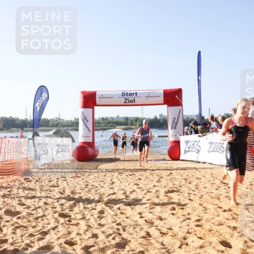 01.09.2024 - 17. Tribühne Triathlon Luisa Fischer http://msf.ph/oto/6922521 01.09.2024 09:31:06 Schwimmen 58, 70, 75, 78, 81, 86, 92, 104, 113, 128, 129, 136 meine-sportfotos.de