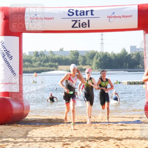 01.09.2024 - 17. Tribühne Triathlon Luisa Fischer http://msf.ph/oto/6922526 01.09.2024 09:31:08 Schwimmen 58, 70, 75, 77, 78, 81, 86, 92, 104, 113, 128, 129, 136 meine-sportfotos.de