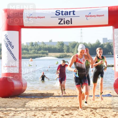 01.09.2024 - 17. Tribühne Triathlon Luisa Fischer http://msf.ph/oto/6922530 01.09.2024 09:31:09 Schwimmen 58, 70, 75, 77, 78, 81, 86, 92, 104, 113, 128, 129, 136 meine-sportfotos.de