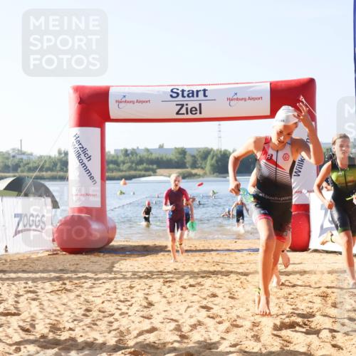 01.09.2024 - 17. Tribühne Triathlon Luisa Fischer http://msf.ph/oto/6922535 01.09.2024 09:31:10 Schwimmen 58, 70, 75, 77, 78, 81, 86, 97, 104, 113, 128, 129, 136 meine-sportfotos.de