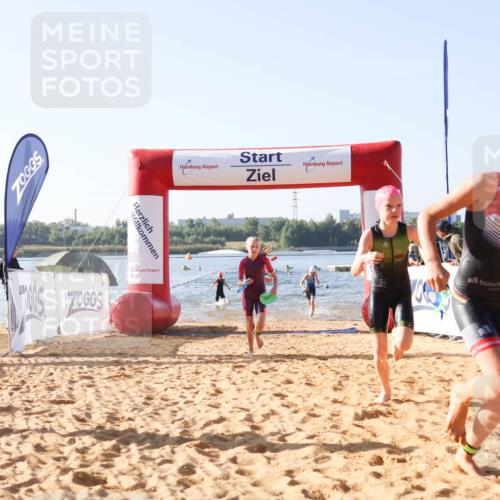 01.09.2024 - 17. Tribühne Triathlon Luisa Fischer http://msf.ph/oto/6922537 01.09.2024 09:31:11 Schwimmen 58, 70, 75, 77, 78, 81, 86, 97, 104, 113, 128, 129, 136 meine-sportfotos.de