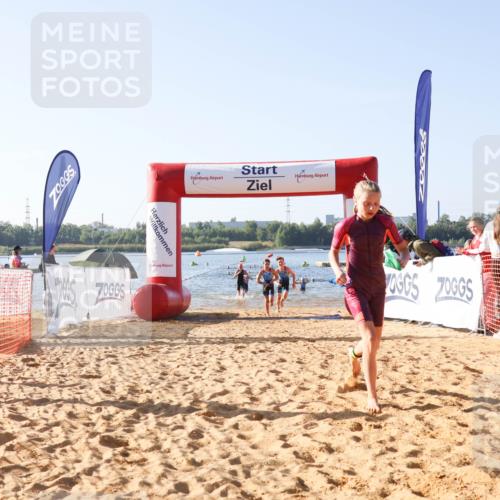 01.09.2024 - 17. Tribühne Triathlon Luisa Fischer http://msf.ph/oto/6922543 01.09.2024 09:31:12 Schwimmen 58, 70, 75, 77, 78, 81, 86, 87, 97, 104, 113, 128, 129, 136 meine-sportfotos.de