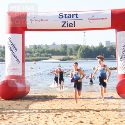 01.09.2024 - 17. Tribühne Triathlon Luisa Fischer http://msf.ph/oto/6922549 01.09.2024 09:31:13 Schwimmen 58, 75, 77, 78, 81, 86, 87, 97, 104, 113, 128, 129 meine-sportfotos.de