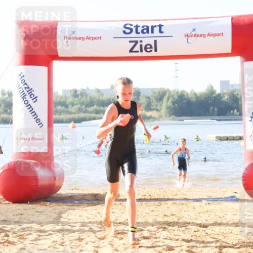 01.09.2024 - 17. Tribühne Triathlon Luisa Fischer http://msf.ph/oto/6922573 01.09.2024 09:31:18 Schwimmen 58, 75, 77, 78, 87, 97, 104, 128, 129 meine-sportfotos.de