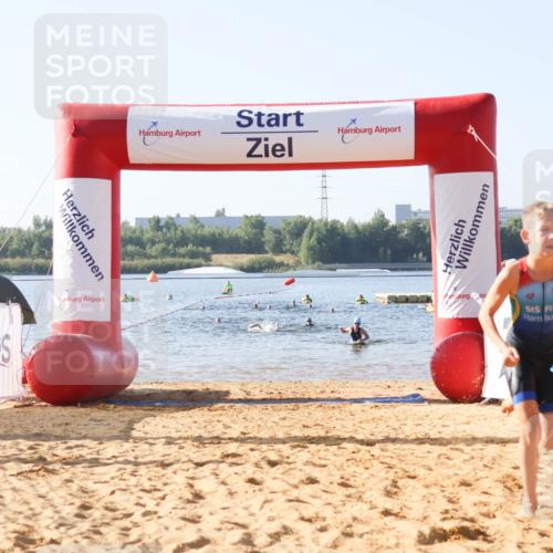 01.09.2024 - 17. Tribühne Triathlon Luisa Fischer http://msf.ph/oto/6922596 01.09.2024 09:31:23 Schwimmen 58, 77, 87, 97, 129 meine-sportfotos.de