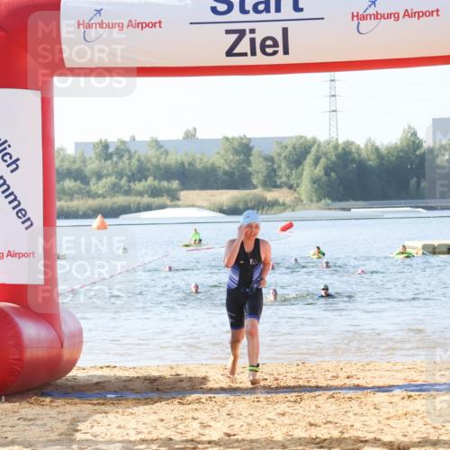01.09.2024 - 17. Tribühne Triathlon Luisa Fischer http://msf.ph/oto/6922611 01.09.2024 09:31:31 Schwimmen 122 meine-sportfotos.de