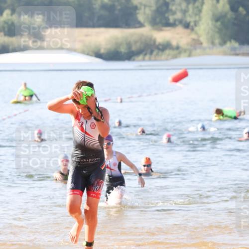 01.09.2024 - 17. Tribühne Triathlon Luisa Fischer http://msf.ph/oto/6922647 01.09.2024 09:31:44 Schwimmen 91, 116, 121 meine-sportfotos.de