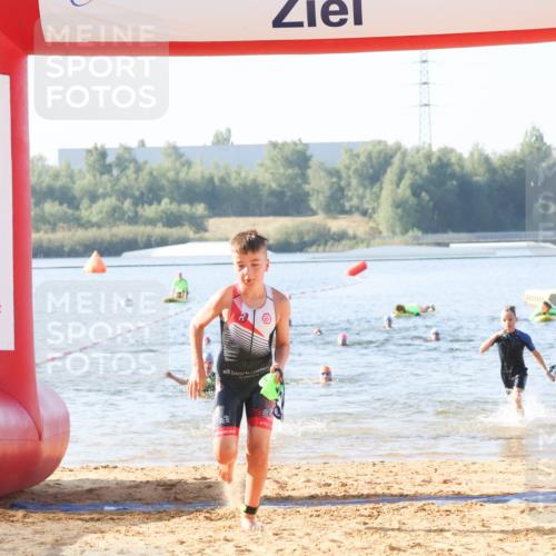 01.09.2024 - 17. Tribühne Triathlon Luisa Fischer http://msf.ph/oto/6922659 01.09.2024 09:31:45 Schwimmen 91, 116, 121 meine-sportfotos.de