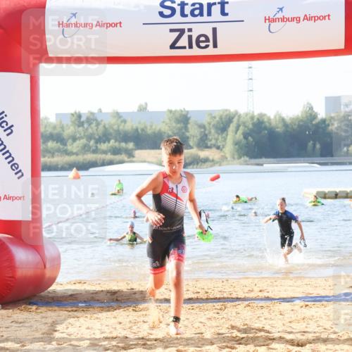 01.09.2024 - 17. Tribühne Triathlon Luisa Fischer http://msf.ph/oto/6922662 01.09.2024 09:31:46 Schwimmen 91, 116, 121 meine-sportfotos.de