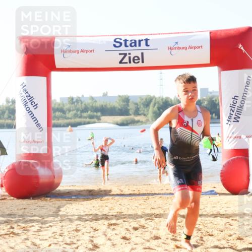 01.09.2024 - 17. Tribühne Triathlon Luisa Fischer http://msf.ph/oto/6922667 01.09.2024 09:31:47 Schwimmen 91, 116, 121 meine-sportfotos.de
