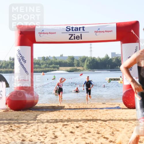 01.09.2024 - 17. Tribühne Triathlon Luisa Fischer http://msf.ph/oto/6922672 01.09.2024 09:31:48 Schwimmen 91, 116, 121 meine-sportfotos.de