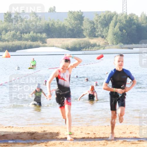 01.09.2024 - 17. Tribühne Triathlon Luisa Fischer http://msf.ph/oto/6922679 01.09.2024 09:31:49 Schwimmen 91, 102, 116, 121 meine-sportfotos.de