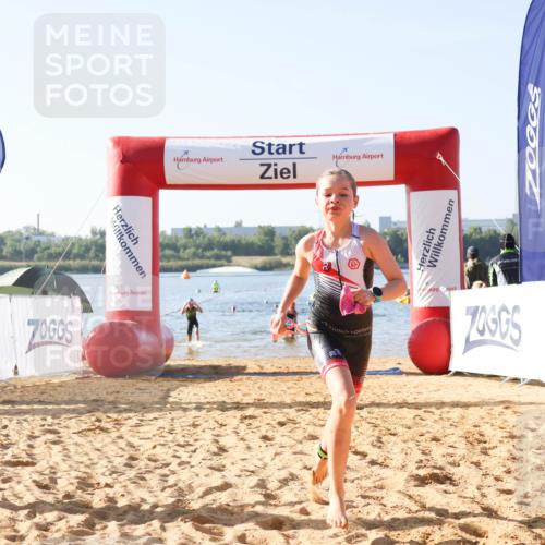 01.09.2024 - 17. Tribühne Triathlon Luisa Fischer http://msf.ph/oto/6922700 01.09.2024 09:31:52 Schwimmen 91, 102, 116, 121, 123 meine-sportfotos.de