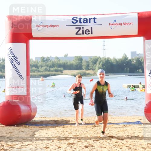 01.09.2024 - 17. Tribühne Triathlon Luisa Fischer http://msf.ph/oto/6922724 01.09.2024 09:31:59 Schwimmen 102, 116, 121, 123 meine-sportfotos.de
