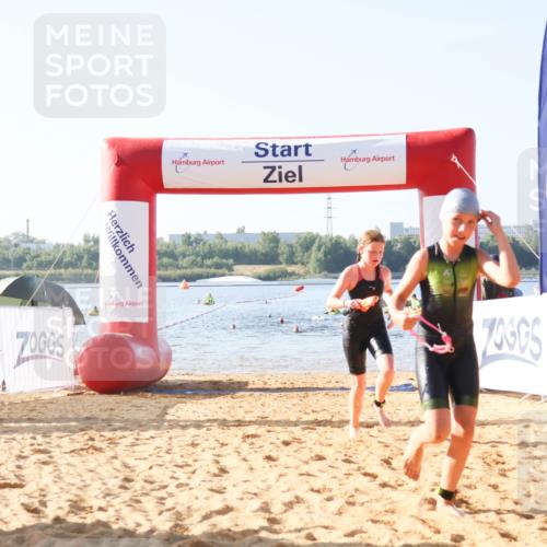01.09.2024 - 17. Tribühne Triathlon Luisa Fischer http://msf.ph/oto/6922735 01.09.2024 09:32:01 Schwimmen 102, 123 meine-sportfotos.de
